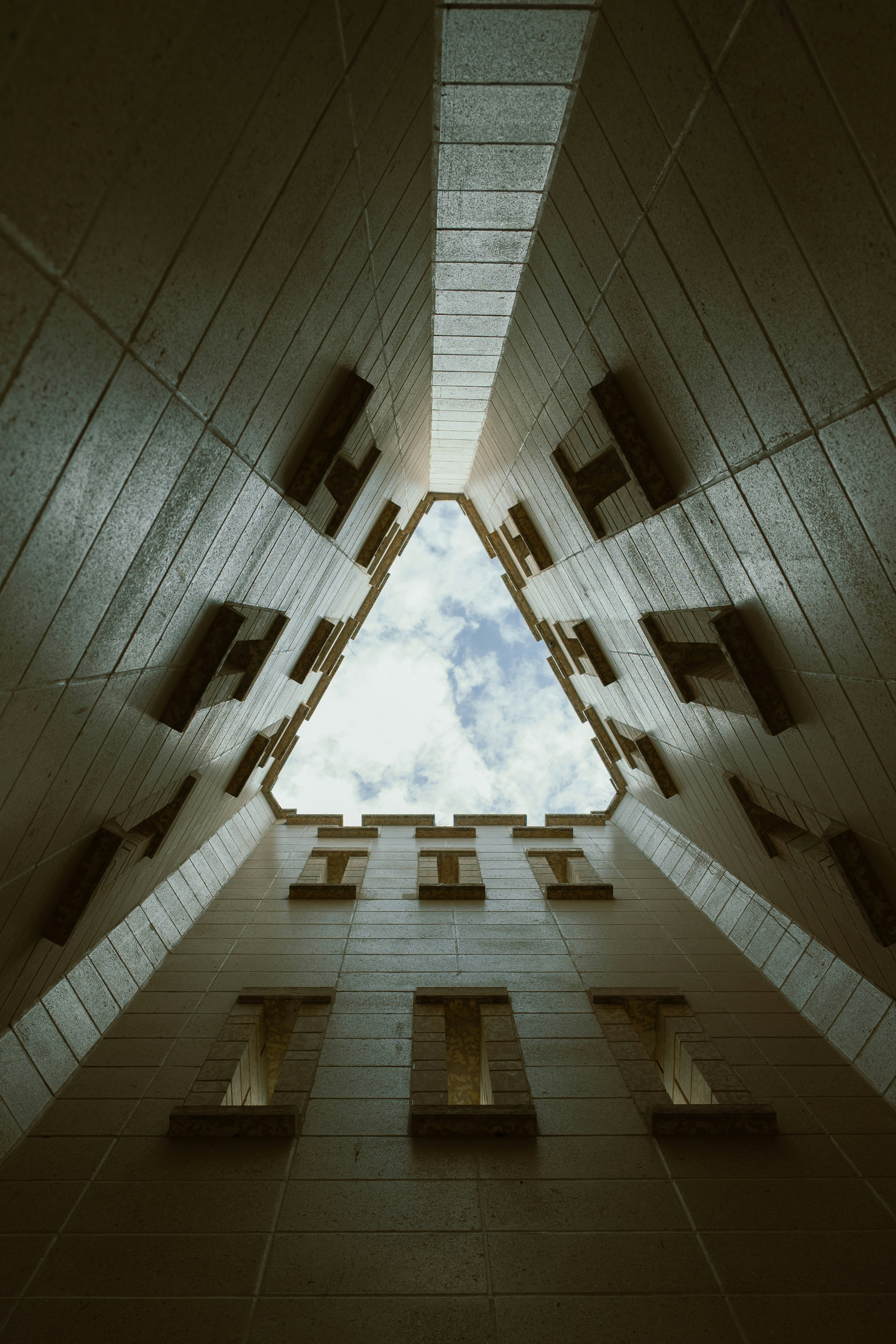 b-s-8ag9zqy4VW8-unsplash